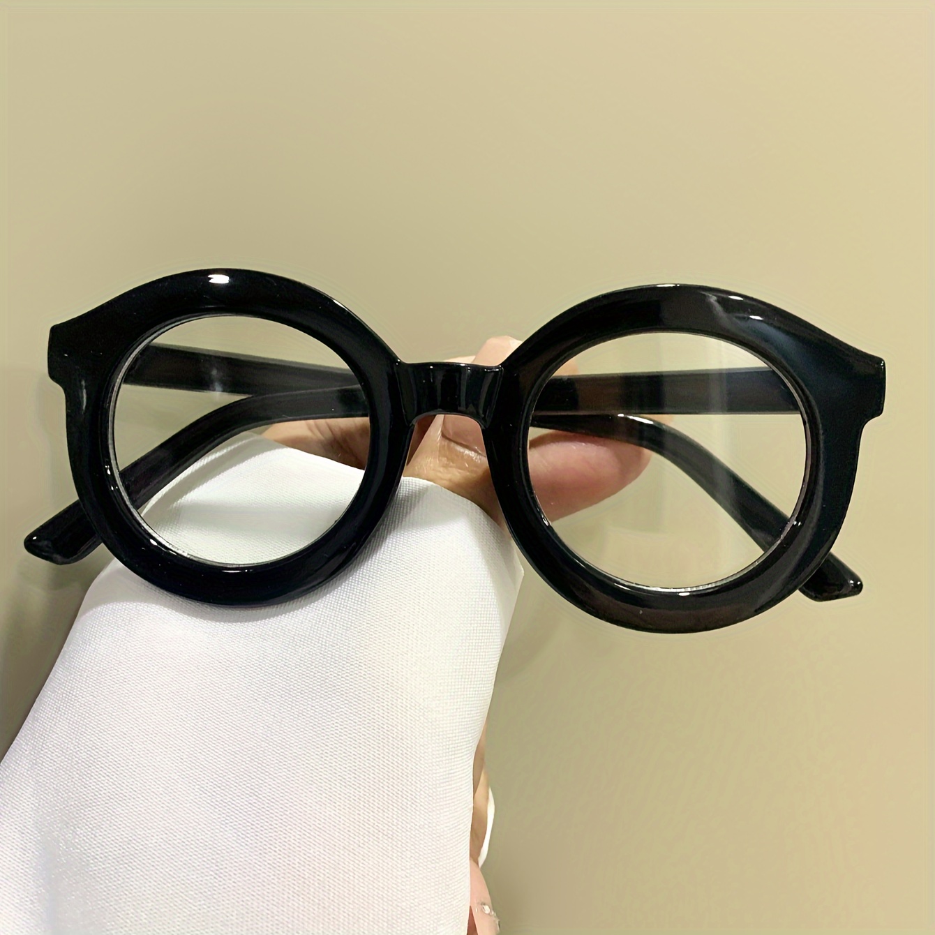 A pair of round transparent le – обзор и цена Blue Light Glasses