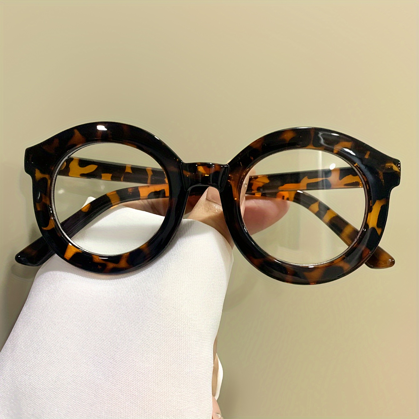 A pair of round transparent le – обзор и цена Blue Light Glasses